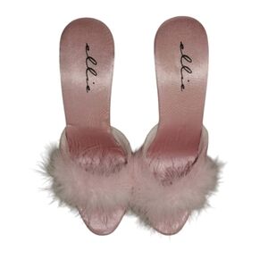 EUC Ellie featherie‎ size 8, 5 inch heels